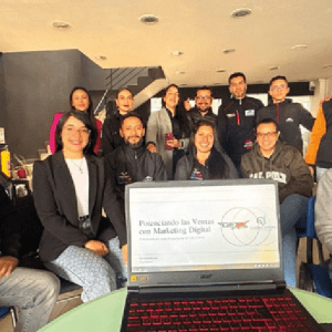 Mesa de trabajo 1 copia 4